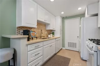 Photo #4: OC25183334 Listing 