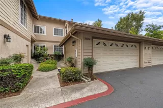 Photo #1: OC25184396 Listing