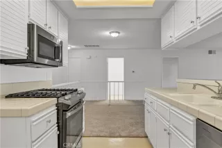 Photo #5: OC25184562 Listing 