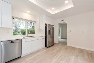 Photo #6: OC25184630 Listing 