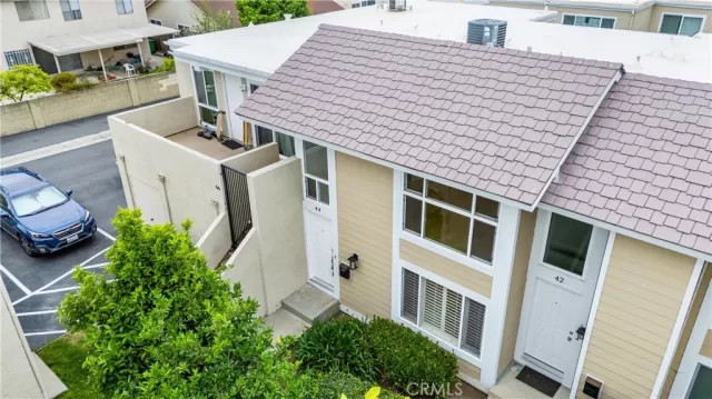 MLS: OC25185181 Condo For Sale