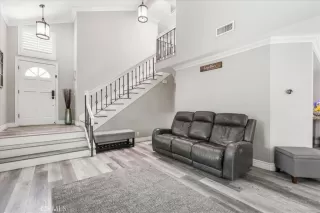 Photo #4: OC25185563 Listing 