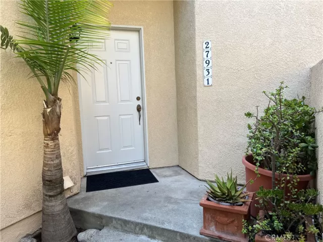 MLS: OC25185591 Condo For Sale