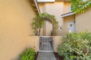 Photo #2: OC25185591 Listing