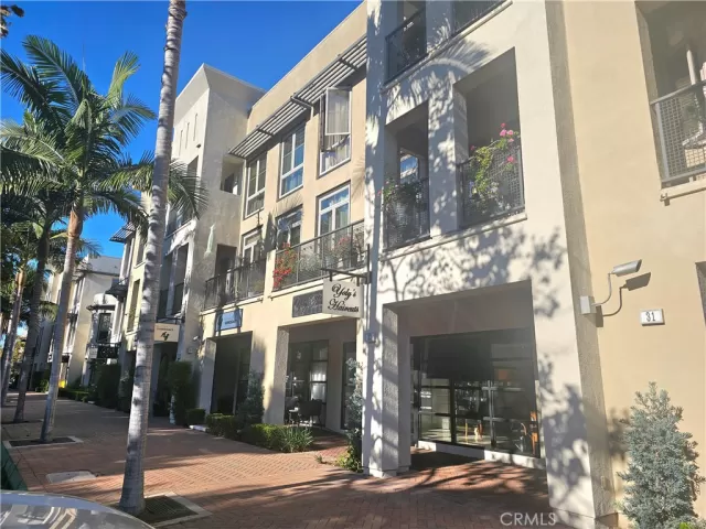 MLS: OC25185655 Condo For Sale