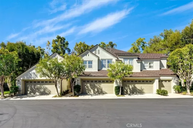 MLS: OC25185816 Condo For Sale