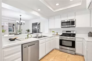 Photo #5: OC25186016 Listing 