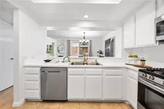 Photo #6: OC25186016 Listing 