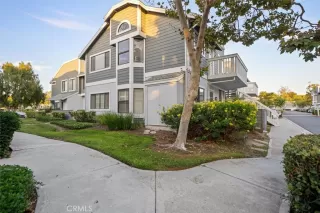 Photo #3: OC25186022 Listing 