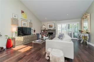 Photo #5: OC25186572 Listing 