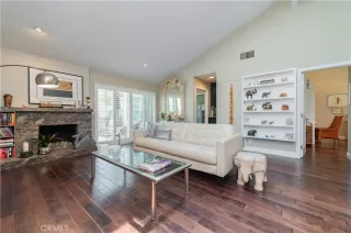 Photo #6: OC25186572 Listing 