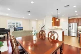 Photo #4: OC25186715 Listing