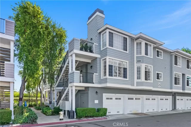 MLS: OC25186776 Condo For Sale