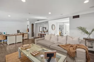 Photo #5: OC25186830 Listing 