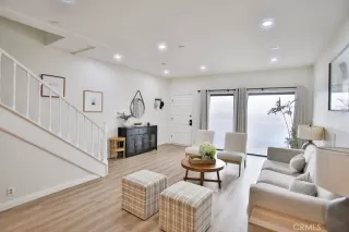 Photo #4: OC25187137 Listing