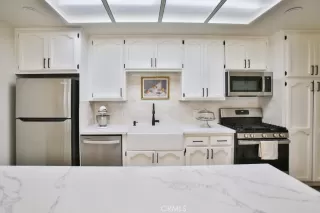 Photo #6: OC25187137 Listing