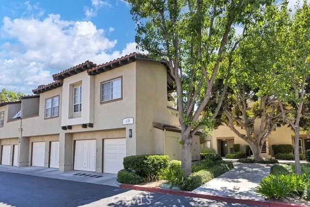 MLS: OC25187204 Condo For Sale