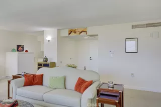 Photo #5: OC25187753 Listing