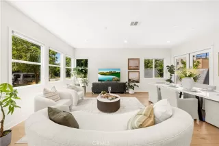 Photo #4: OC25187808 Listing 