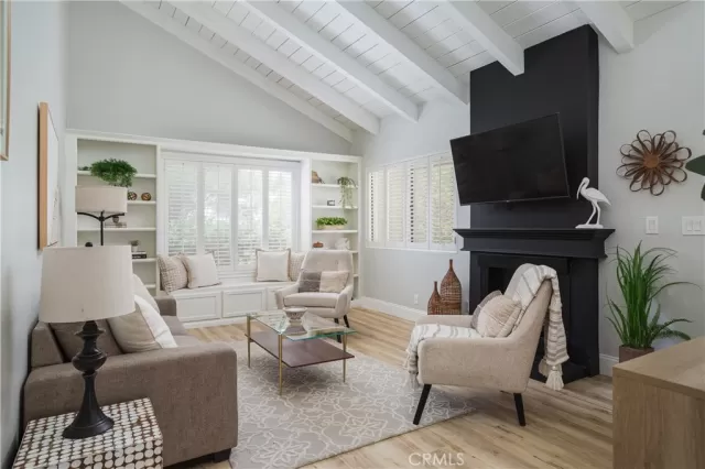 MLS: OC25187993 Condo For Sale