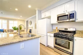 Photo #6: OC25188277 Listing 