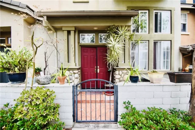 MLS: OC25188787 Condo For Sale