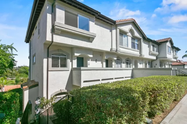 MLS: OC25189151 Condo For Sale