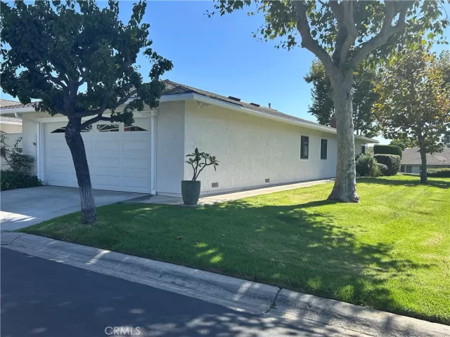 MLS: OC25189215 Condo For Sale