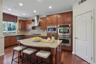 Photo #1: OC25189266 Listing 