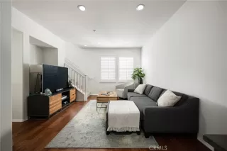 Photo #6: OC25189574 Listing 