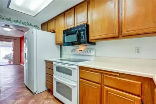 Photo #6: OC25189652 Listing