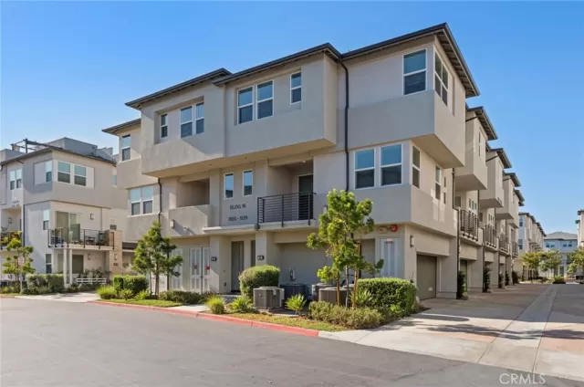 MLS: OC25190454 Condo For Sale