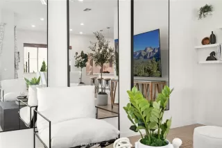 Photo #3: OC25190472 Listing