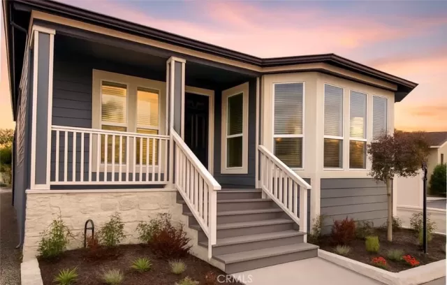 MLS: OC25190673 Condo For Sale