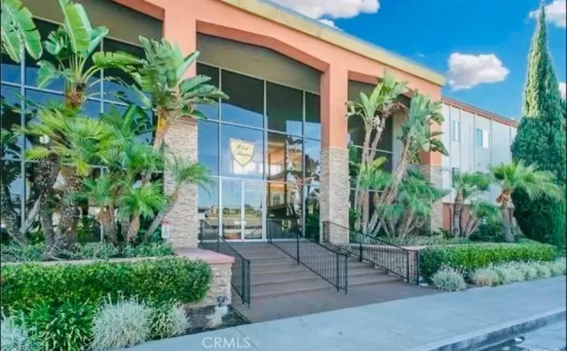 MLS: OC25190762 Condo For Sale