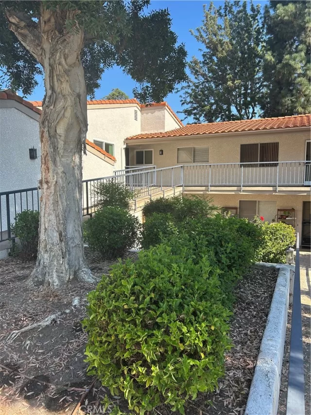 MLS: OC25190829 Condo For Sale