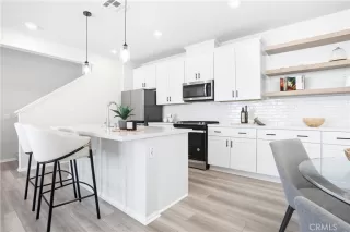 Photo #2: OC25190982 Listing 