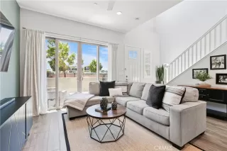 Photo #5: OC25190986 Listing 