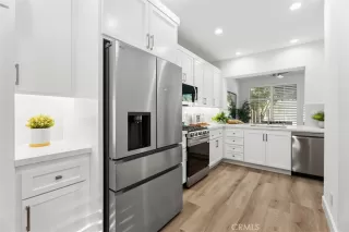 Photo #5: OC25191173 Listing 