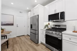 Photo #6: OC25191173 Listing 