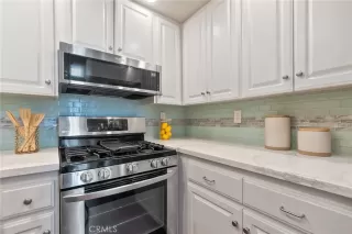 Photo #2: OC25191807 Listing 