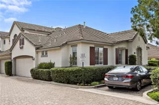 Photo #6: OC25191818 Listing 