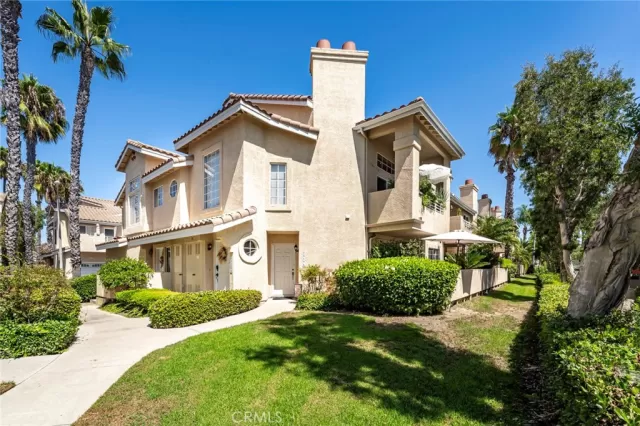 MLS: OC25191984 Condo For Sale