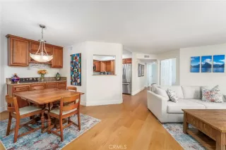 Photo #5: OC25191984 Listing