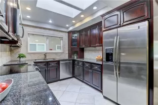 Photo #5: OC25192069 Listing 