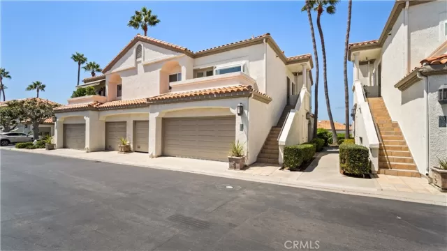 MLS: OC25192217 Condo For Sale