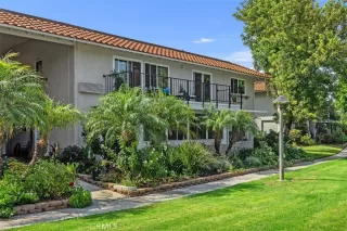 Photo #4: OC25192781 Listing