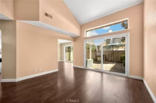 Photo #4: OC25192793 Listing