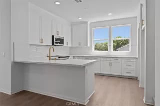 Photo #2: OC25193716 Listing 