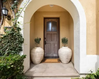 Photo #2: OC25193732 Listing 